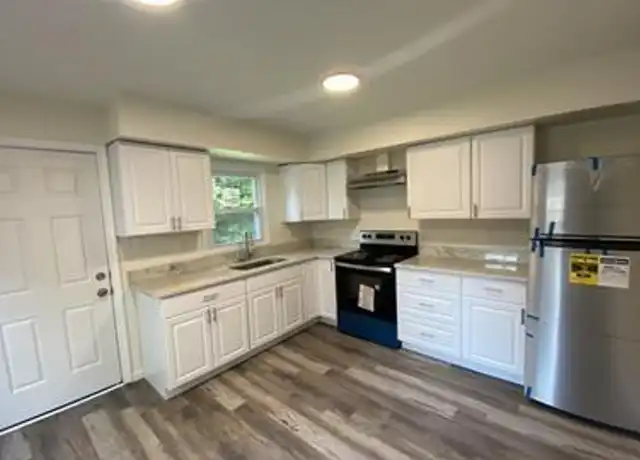 Property at 1611 Manson St Unit 2, Norfolk, VA, 23523, 2 beds, 1 bath, [object Object]