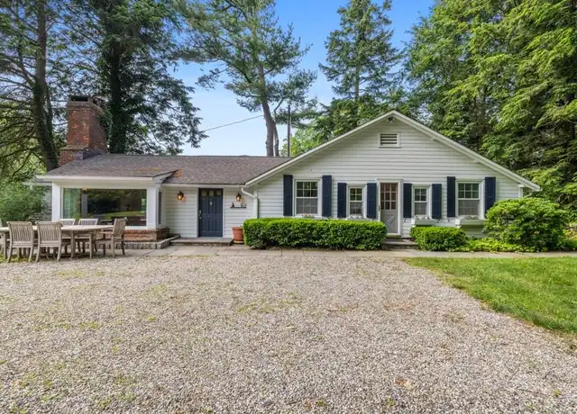 Property at 62 Pound Ridge Rd, Pound Ridge, NY, 10576, 3 beds, 1 bath, [object Object]