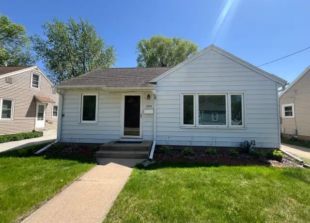 Property at 1308 3 1/2 St SE, Rochester, MN, 55904, 2 beds, 1 bath, [object Object]