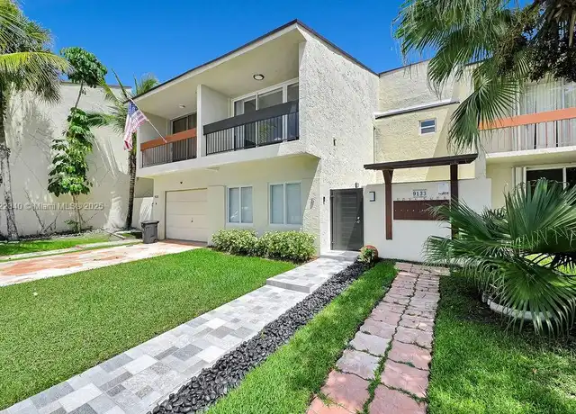 Property at 9133 Fontainebleau Blvd #5, Miami, FL, 33172, 4 beds, 3.5 baths, [object Object]