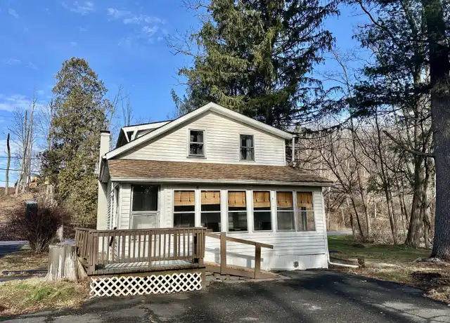 Property at 2708 Route 715, Tannersville, PA, 18372, 2 beds, 1 bath, [object Object]