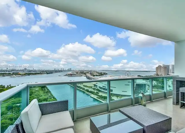 Property at 900 Biscayne Blvd #2507, Miami, FL, 33132, 1 bed, 2 baths, [object Object]