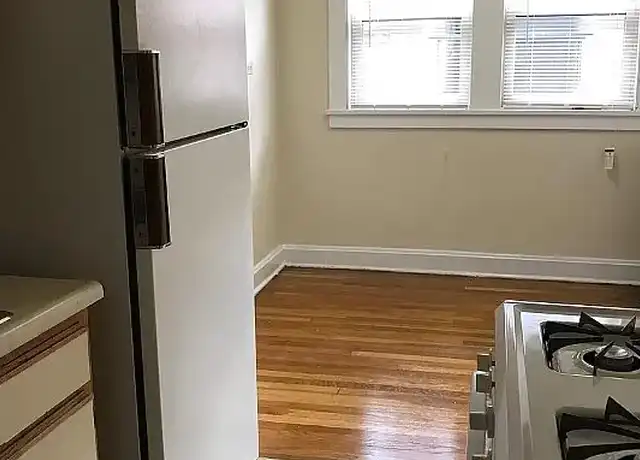 Property at Plateau - 12463 Cedar Rd, Cleveland, OH, 44106, 1 bed, 1 bath, [object Object]