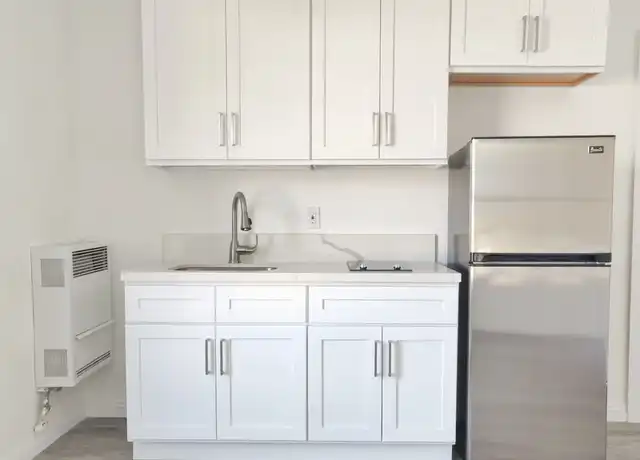 Property at 805 S Centre St Unit 6, San Pedro, CA, 90731, 1 bed, 1 bath, [object Object]
