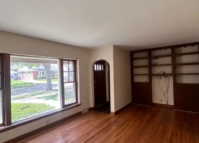 Property at 5864 N 42nd St Unit 5864-Lower, Milwaukee, WI, 53209, 2 beds, 1 bath, [object Object]