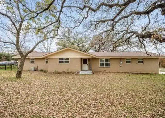 Property at 1912 FM 4, Cleburne, TX, 76031, 3 beds, 2 baths, [object Object]