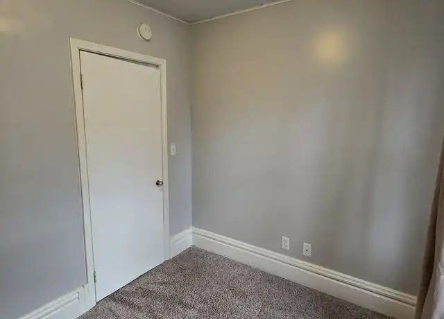 Property at 1449 Quarry Ave NW, Grand Rapids, MI, 49504, 2 beds, 1 bath, [object Object]