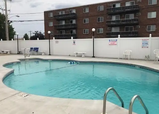 Property at 175 Ward St #11, Revere, MA, 02151, 1 bed, 1 bath, [object Object]