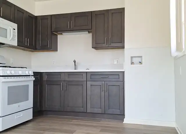 Property at 4942 Clairemont Dr, San Diego, CA, 92117, 2 beds, 1 bath, [object Object]