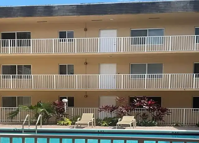 Property at 7910 Taft St #305, Pembroke Pines, FL, 33024, 2 beds, 1.5 baths, [object Object]