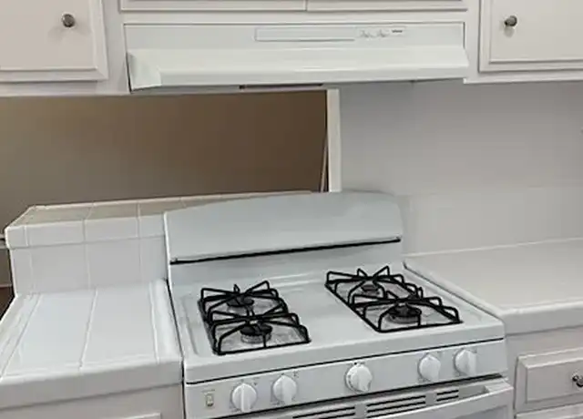 Property at Claridge House Apartments - 9935 Ramona St, Bellflower, CA, 90706, 1 bed, 1 bath, [object Object]