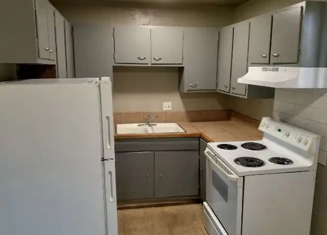 Property at 1994 Elmira St Unit 2, Aurora, CO, 80010, 1 bed, 1 bath, [object Object]
