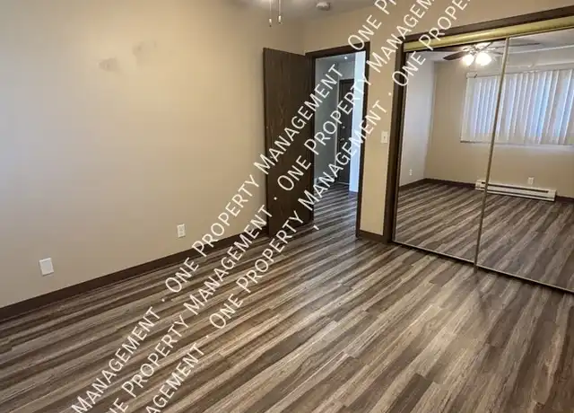 Property at 100 Oak St Unit 100-21, Hiawatha, IA, 52233, 1 bed, 1 bath, [object Object]