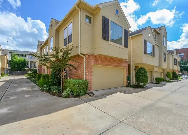 Property at 3834 Center St, Houston, TX, 77007, 2 beds, 2 baths, [object Object]