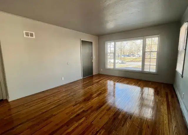 Property at 5132 NW Radial Hwy Unit 51353, Omaha, NE, 68104, 1 bed, 1 bath, [object Object]