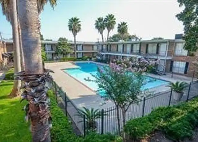 Property at 6305 Westward St Unit 204, Houston, TX, 77081, 2 beds, 1 bath, [object Object]