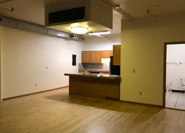 Property at 28 S 3rd St Unit 6, Grand Forks, ND, 58201, 4 beds, 1 bath, [object Object]