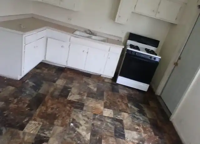 Property at 8918 W Carmen Ave Unit 2, Milwaukee, WI, 53225, 2 beds, 1 bath, [object Object]