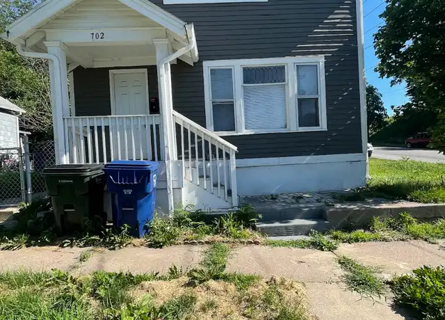 Property at 702 W 7th St, Davenport, IA, 52802, 4 beds, 1 bath, [object Object]