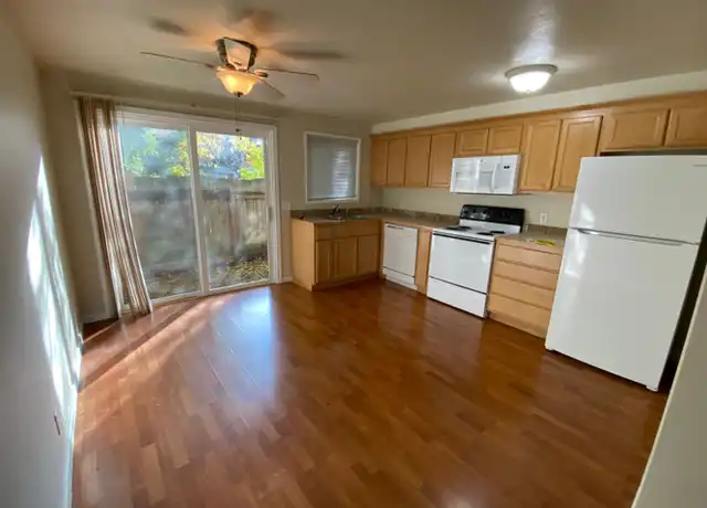Property at 1425 W 8th Ave Unit 04, Eugene, OR, 97402, 2 beds, 1 bath, [object Object]