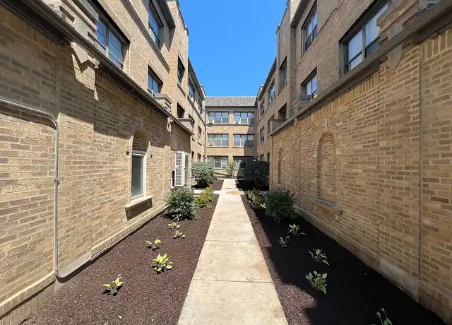 Property at 1008 Curtiss St, Downers Grove, IL, 60515, 2 beds, 1 bath, [object Object]