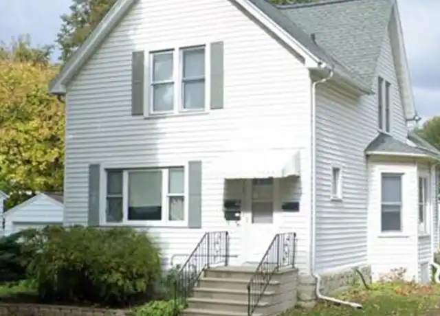 Property at 832 Division St Unit 2, Green Bay, WI, 54303, 2 beds, 1 bath, [object Object]