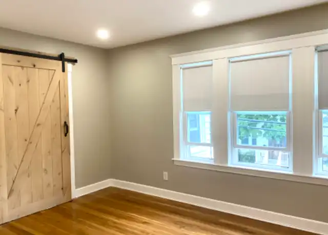 Property at 347 Vermont St Unit 2b, Boston, MA, 02132, 3 beds, 1 bath, [object Object]