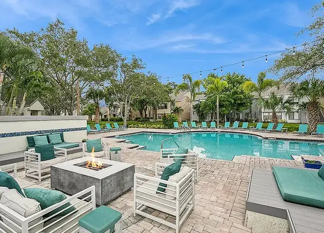 Photo of 3201 Huntington Place Dr, Sarasota, FL 34237