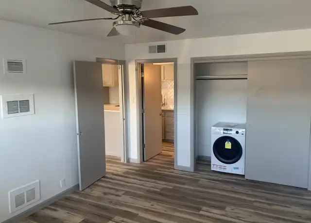 Property at 2612 Dakota St NE Unit Q, Albuquerque, NM, 87110, 1 bed, 1 bath, [object Object]