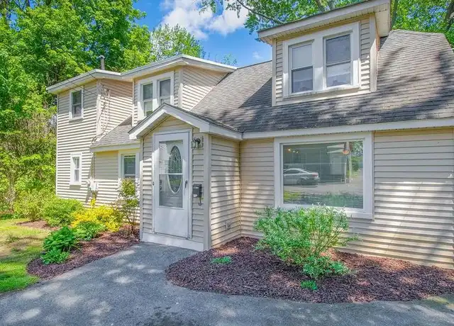 Property at 15 Casimir St Unit REAR, Westfield, MA, 01085, 3 beds, 1 bath, [object Object]