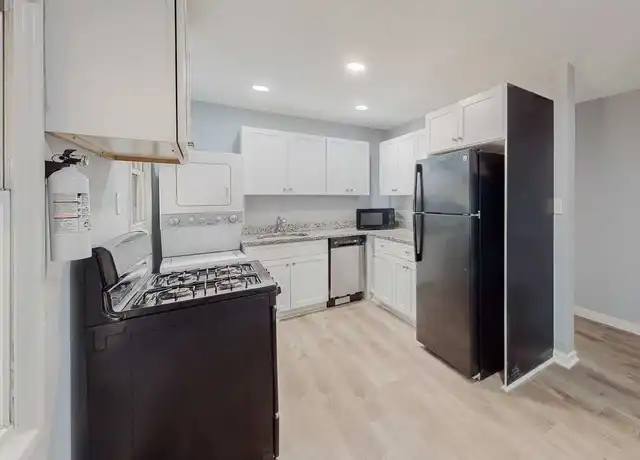 Property at 2728 Mango Cir NW, Atlanta, GA, 30318, 1 bed, 1 bath, [object Object]
