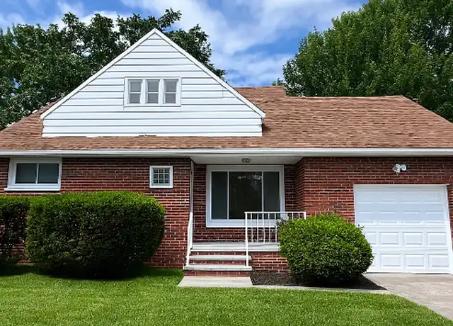 Property at 18205 Dalewood Ave, Maple Heights, OH, 44137, 4 beds, 1 bath, [object Object]
