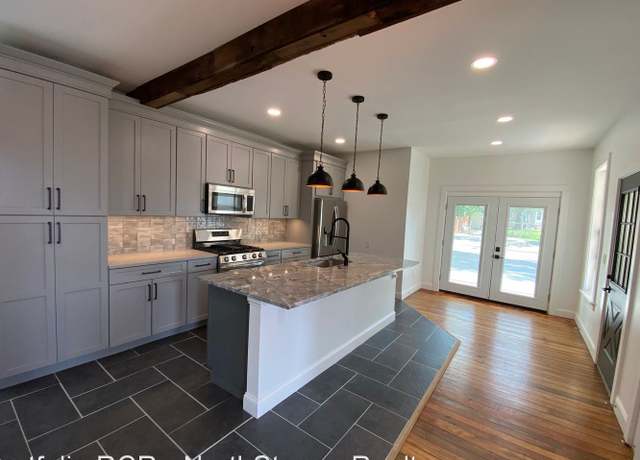 Photo of 35 E Arcadia Ave, Columbus, OH 43202
