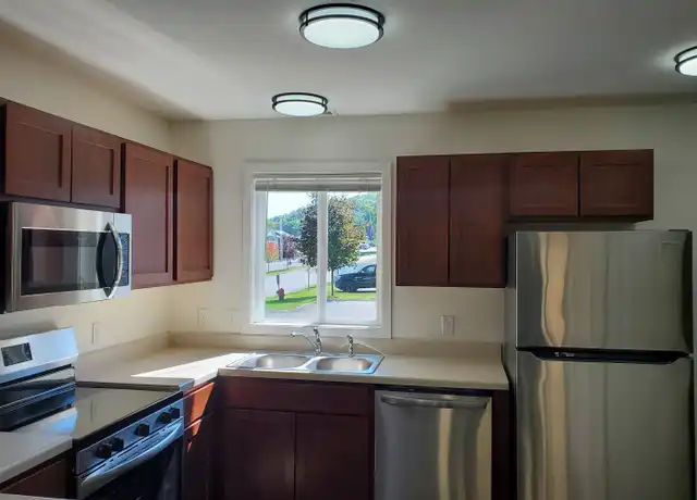 Property at 3901 Vale Dr, Traverse City, MI, 49686, 2 beds, 1.5 baths, [object Object]