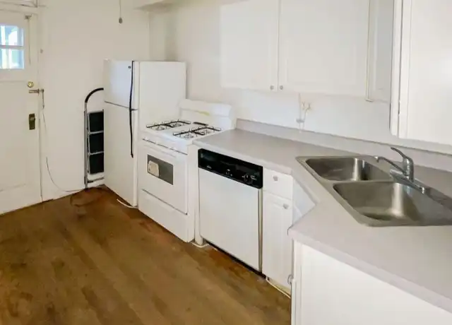 Property at 1912 W Winnemac Ave, Chicago, IL, 60640, 2 beds, 1 bath, [object Object]