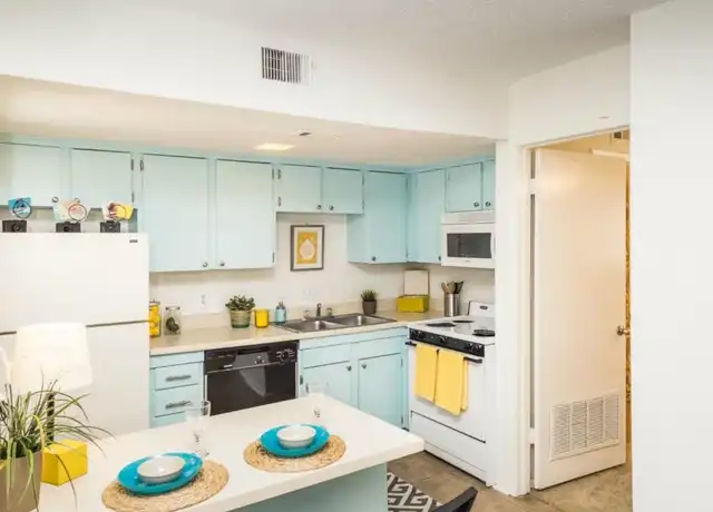Property at 3405 Helms St Unit 105, Austin, TX, 78705, 1 bed, 1 bath, [object Object]
