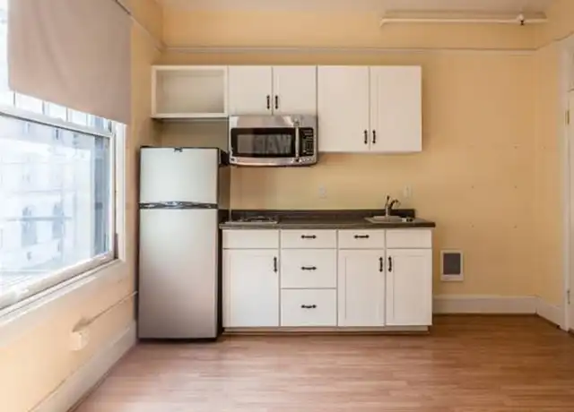 Property at 318 NW Broadway Unit 305, Portland, OR, 97209, 0 beds, 1 bath, [object Object]