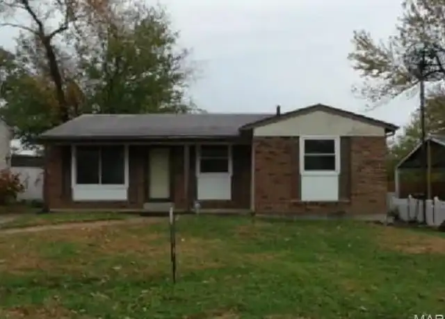 Property at 10214 Castle Dr, Saint Louis, MO, 63136, 3 beds, 2 baths, [object Object]