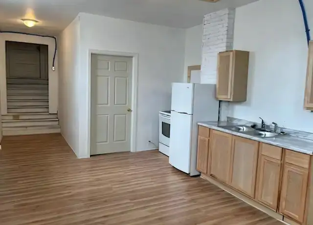 Property at 605 Water St Unit B, Ligonier, IN, 46767, 1 bed, 1 bath, [object Object]