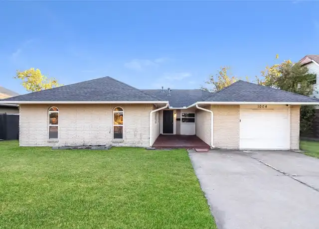 Property at 1004 NW 19th St, Oklahoma City, OK, 73106, 4 beds, 1.5 baths, [object Object]