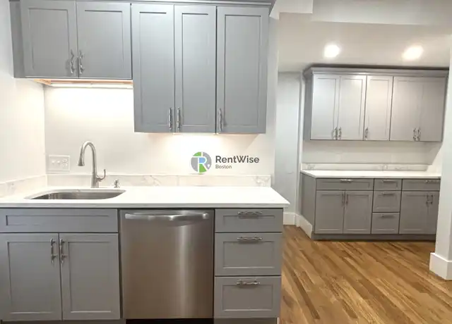 Property at 1 Boline Pl, Woburn, MA, 01801, 2 beds, 1 bath, [object Object]