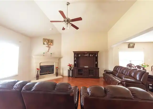 Property at 1714 Secretariat Ln, Irving, TX, 75060, 4 beds, 3 baths, [object Object]