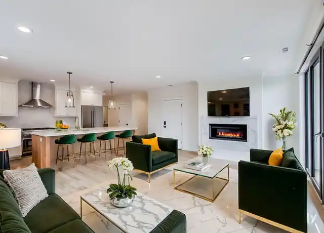 Property at 5019 N Lincoln Ave Unit 2N, Chicago, IL, 60625, 3 beds, 2.5 baths, [object Object]