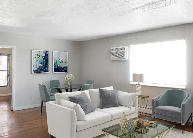 Property at 3035 Gilbert Ave, Cincinnati, OH, 45206, 1 bed, 1 bath, [object Object]