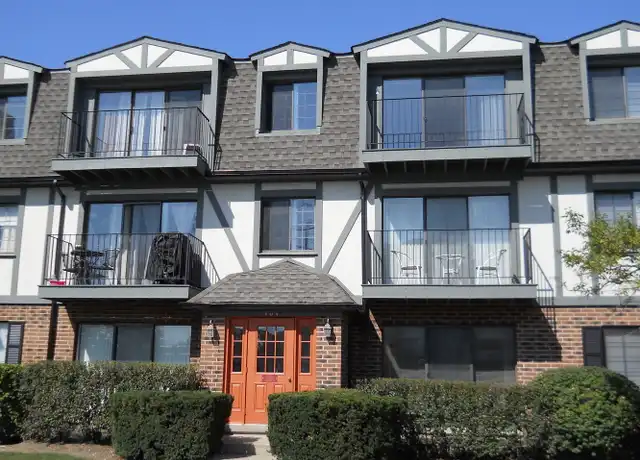 Property at 104 Steeple Dr Unit F, Buffalo Grove, IL, 60089, 2 beds, 1.5 baths, [object Object]