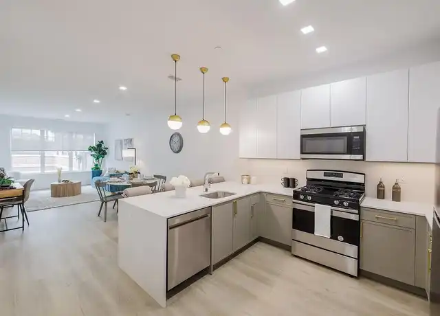 Property at 110 Washington St, Bloomfield, NJ, 07003, 1-2 bed, 1-2 bath, [object Object]