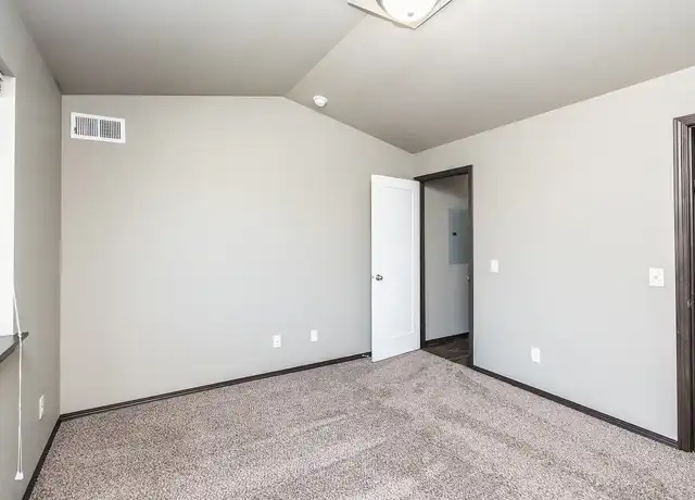 Property at The Commons - 6408 Beal Ave, Sioux Falls, SD, 57108, 0-1 beds, 1 bath, [object Object]