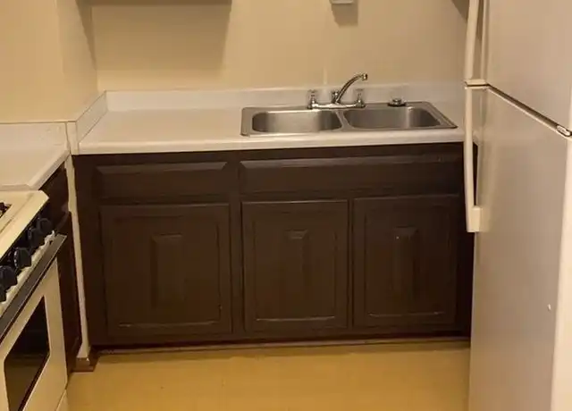 Property at 2801 W Custer Ave Unit Custer-307, Milwaukee, WI, 53209, 1 bed, 1 bath, [object Object]