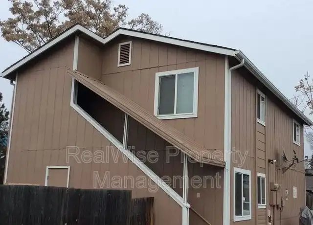 Property at 302 Edwards St Unit 1, Medford, OR, 97501, 2 beds, 1 bath, [object Object]