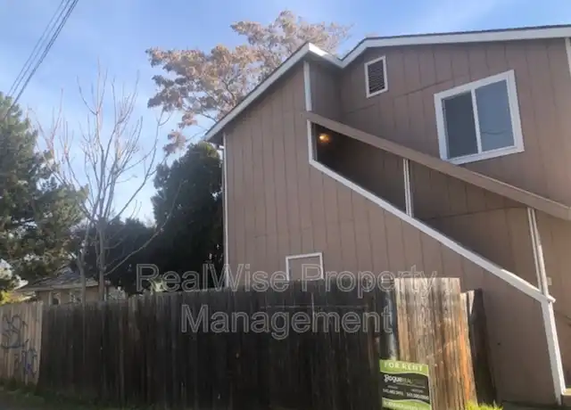 Property at 302 Edwards St Unit 1, Medford, OR, 97501, 2 beds, 1 bath, [object Object]